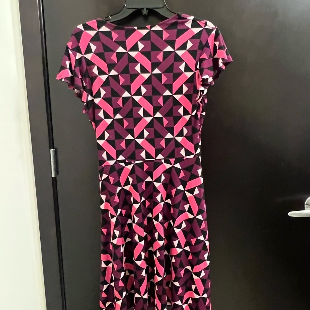 Leota Women's Geometric Pink and Purple Dress - Picture 2 of 2